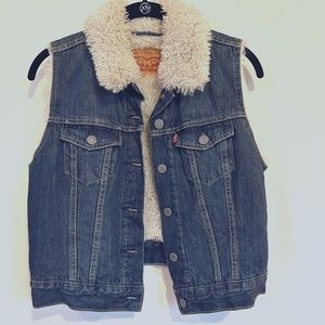 LeviStrauss Cozy Faux-Fur Lined Denim Vest, Size M